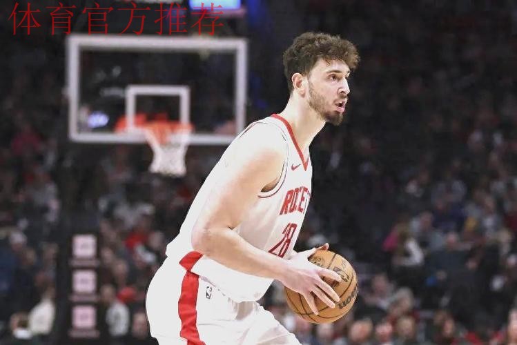 申京补篮被哈达威背后推搡，裁判未做任何吹罚